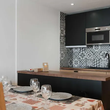 In And Out Bright Alpine Flat With Mountain View Appartamento *